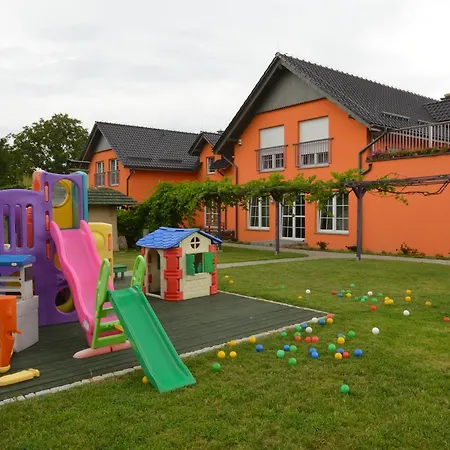 Topolej - Etno B&B 3*