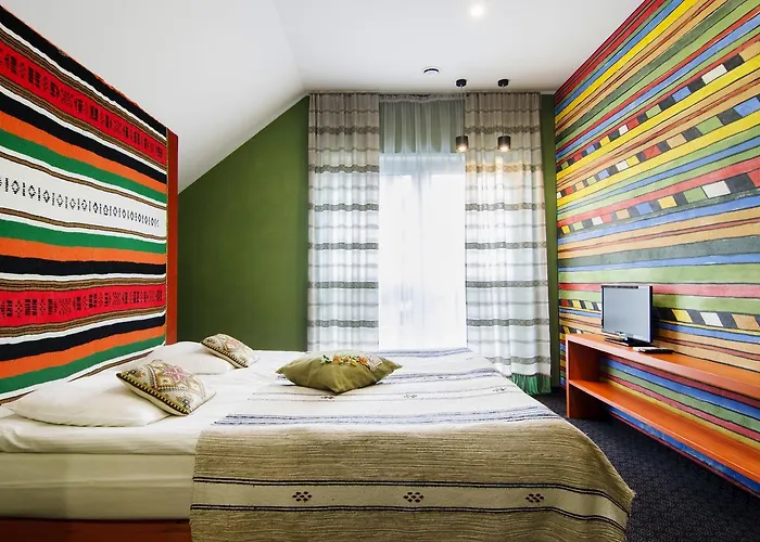 לינה וארוחת בוקר Topolej - Etno 3*