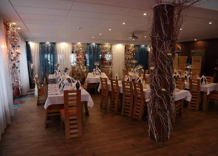 Topolej - Etno אוסטראון